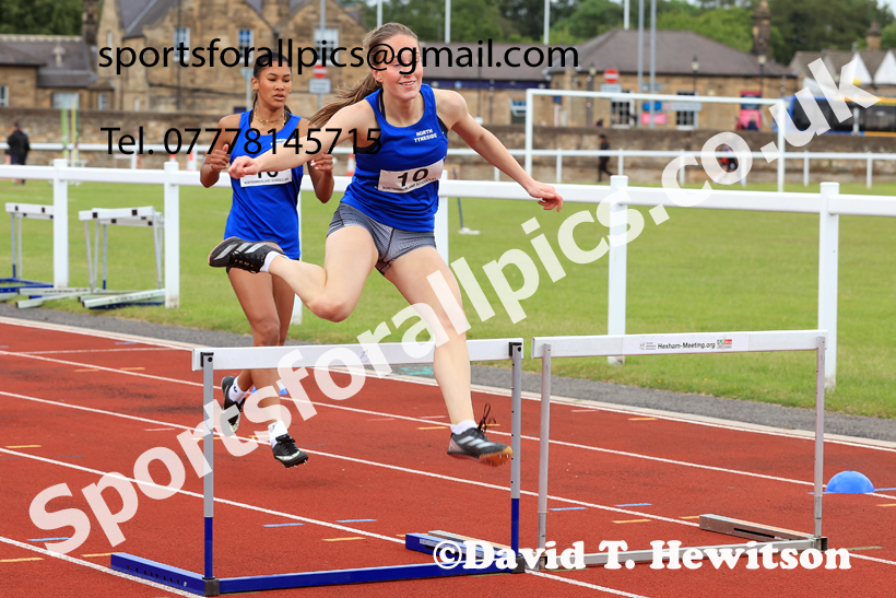 Hurdles, 2026 Northumberland Schools Track and Field, Wentworth, Hexhan. Photo: David T. Hewitson/Sports for All Pics